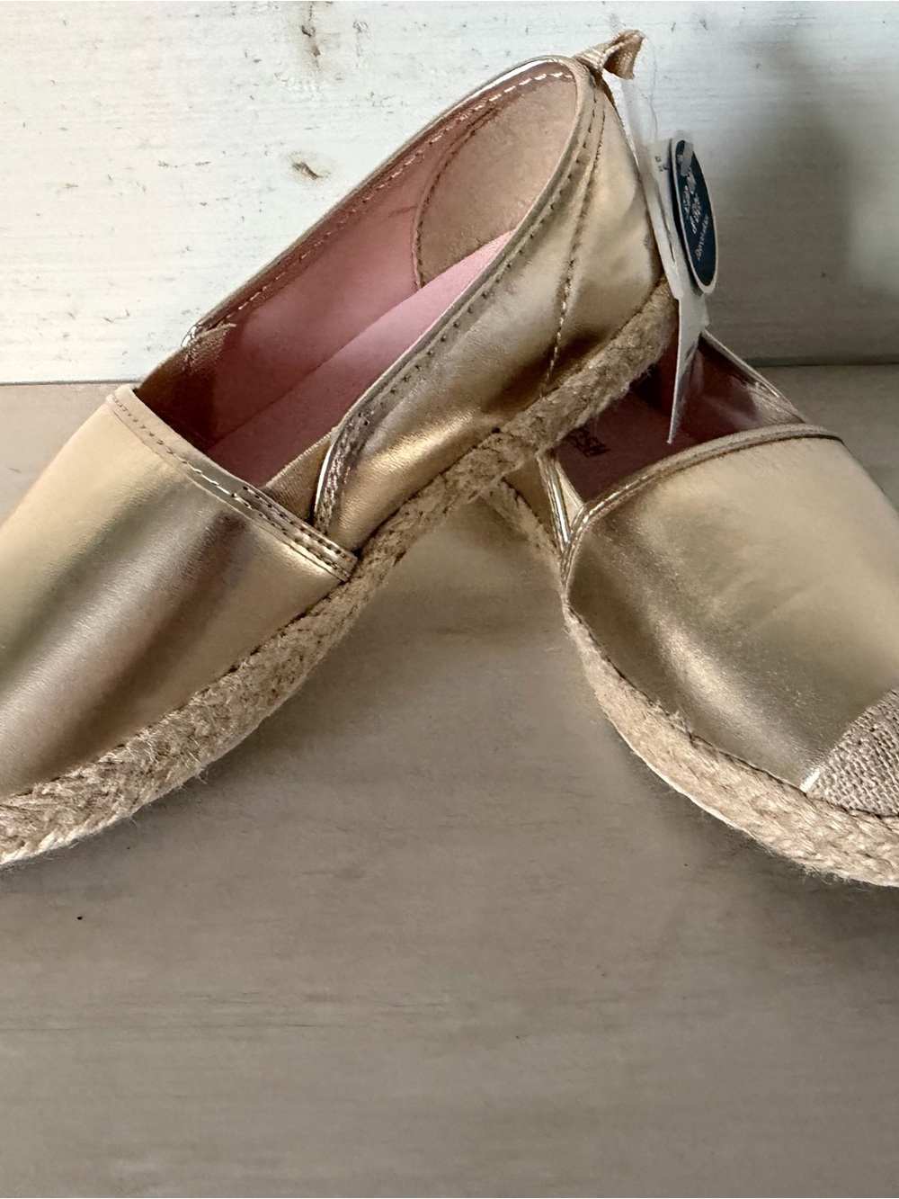 Oshkosh Toddler Girls Slip-on Casual Shoes Size 2 Gold Metallic Finish NEW